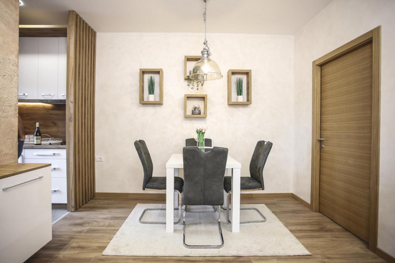 Vila Mb Рума Екстериор снимка