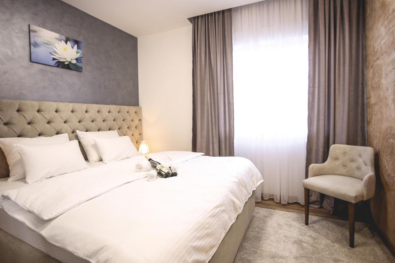 Vila Mb Рума Екстериор снимка