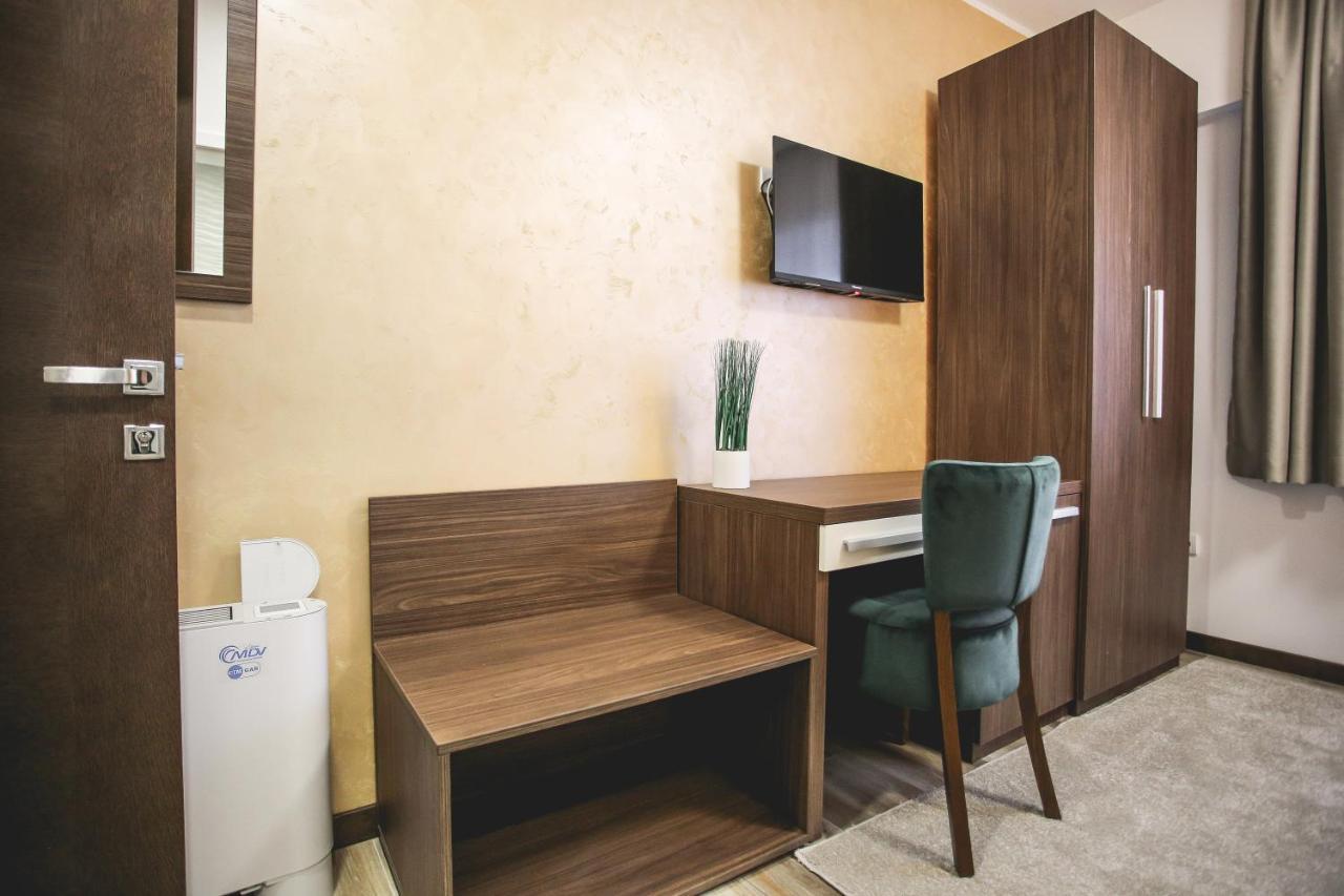 Vila Mb Рума Екстериор снимка
