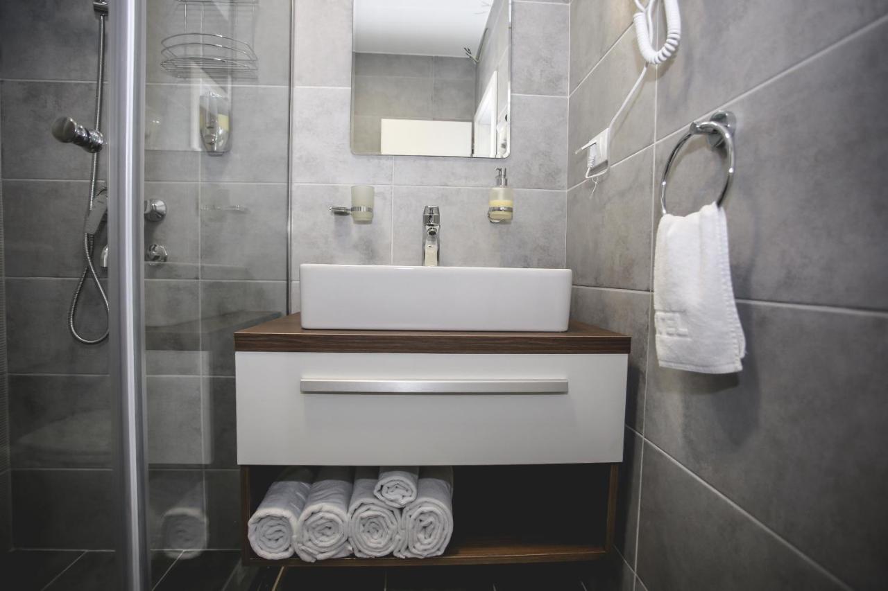 Vila Mb Рума Екстериор снимка