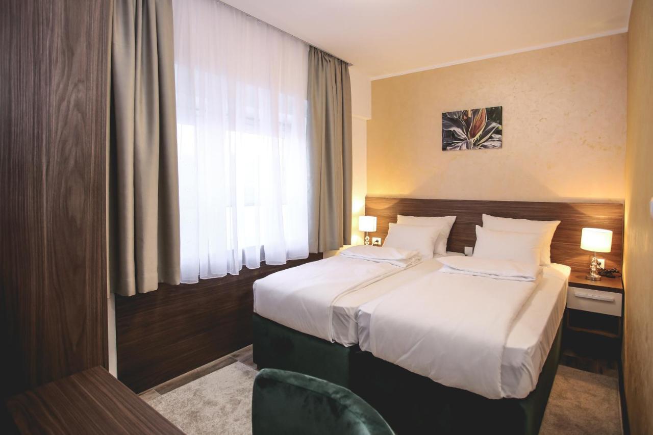 Vila Mb Рума Екстериор снимка